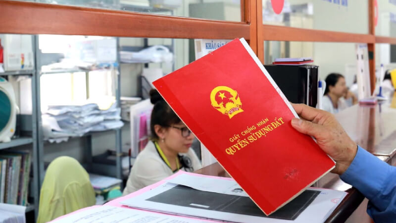 kham-pha-the-gioi-bat-dong-san Thủ tục sang tên sổ đỏ - Hướng dẫn chi tiết từ A đến Z để hoàn tất nhanh chóng và đúng quy định